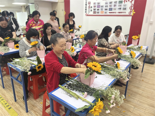 弘扬传统美德，提升孝母感恩  .jpg