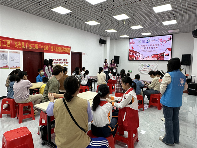 开展儿童兴趣培养活动.jpg