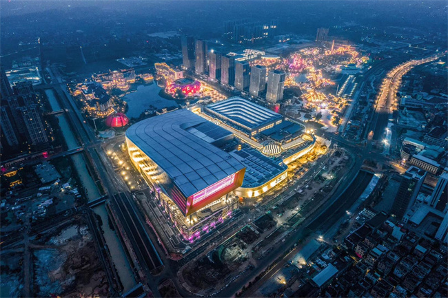 广州融创文旅城夜景.jpg