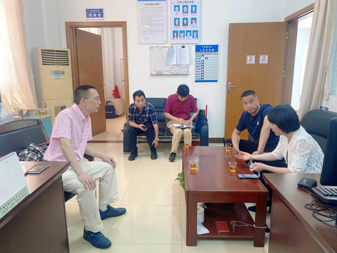 区司法局刘洁鸿局长到基层司法所督导检查队伍教育整顿工作及司法所建设情况_2