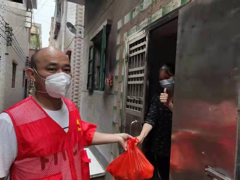 金奖银奖不如老百姓夸奖！.jpg