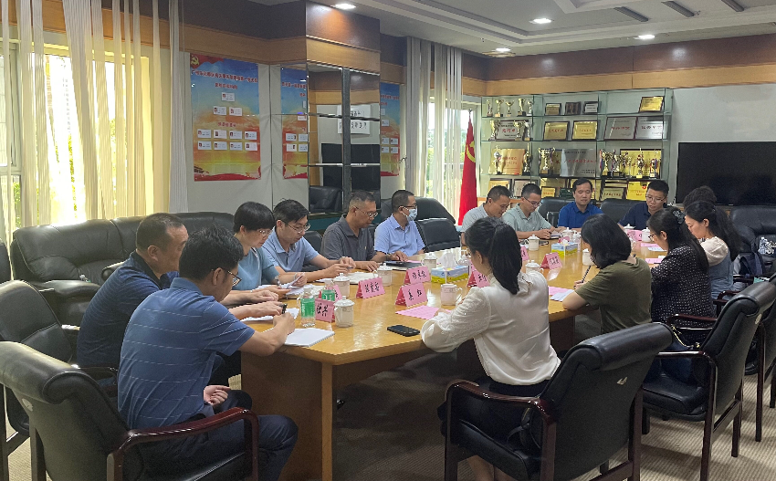 图1：双方就大数据审计应用开展座谈交流.jpg