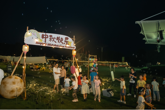 “双节”假期，花都接待游客166.59万人次，拉动消费约8.33亿1240.png