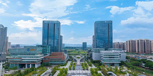 国家级广州花都经济技术开发区正式揭牌  5个重大项目签约落户花都